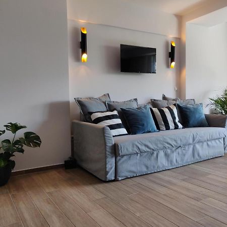 Sunny New Lovely Apartment 60 Meters From The Metro Athen Exterior foto