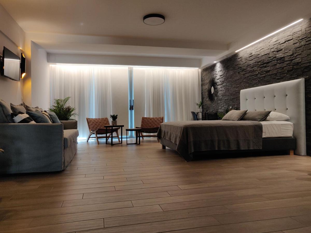 Sunny New Lovely Apartment 60 Meters From The Metro Athen Exterior foto